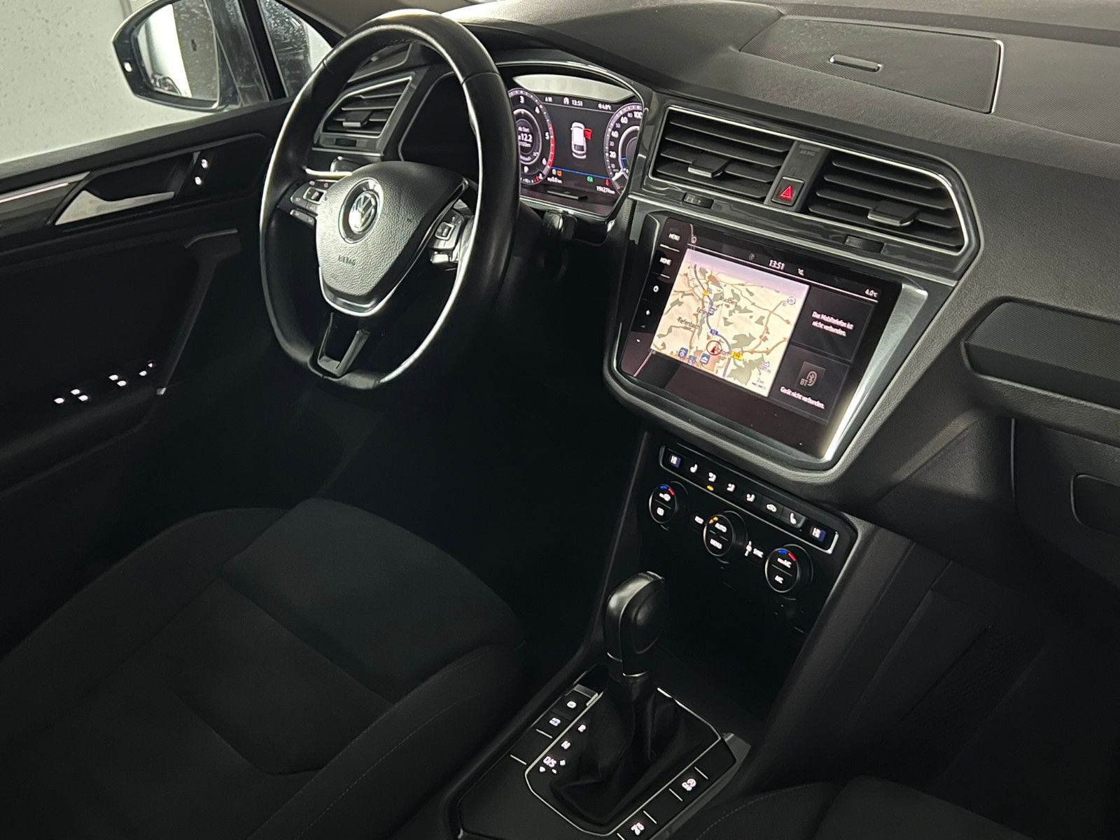 Fahrzeugabbildung Volkswagen Tiguan 2.0 TDI Highline/ACC/VRTL PIT/360/MASSAGE