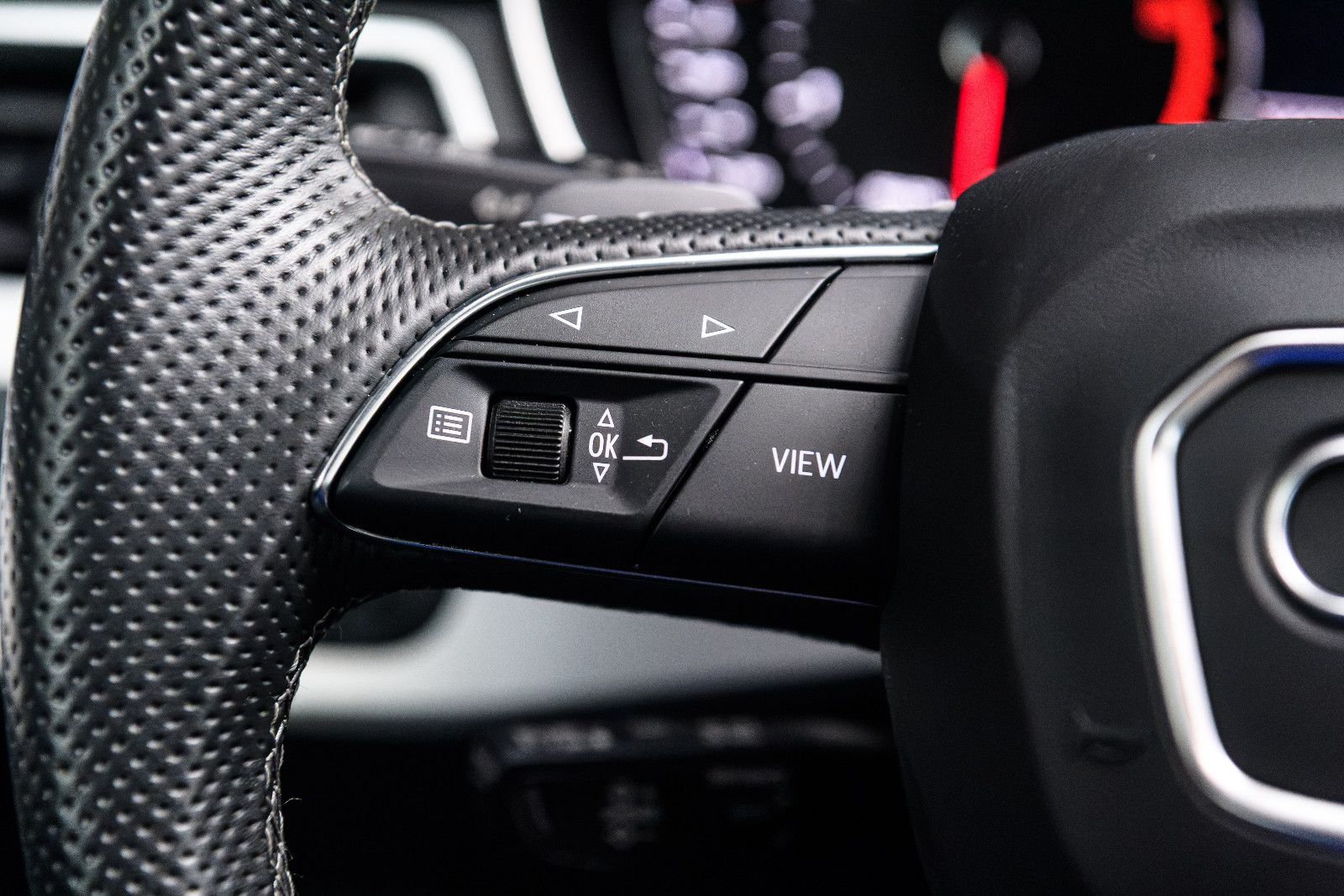 Fahrzeugabbildung Audi A4 Avant 40 TDI quattro advanced + Kamera +