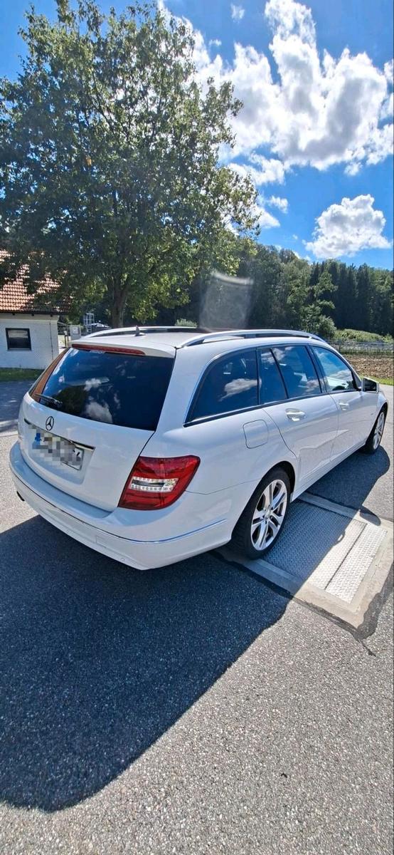 Mercedes-Benz C220 2012 — photo 7