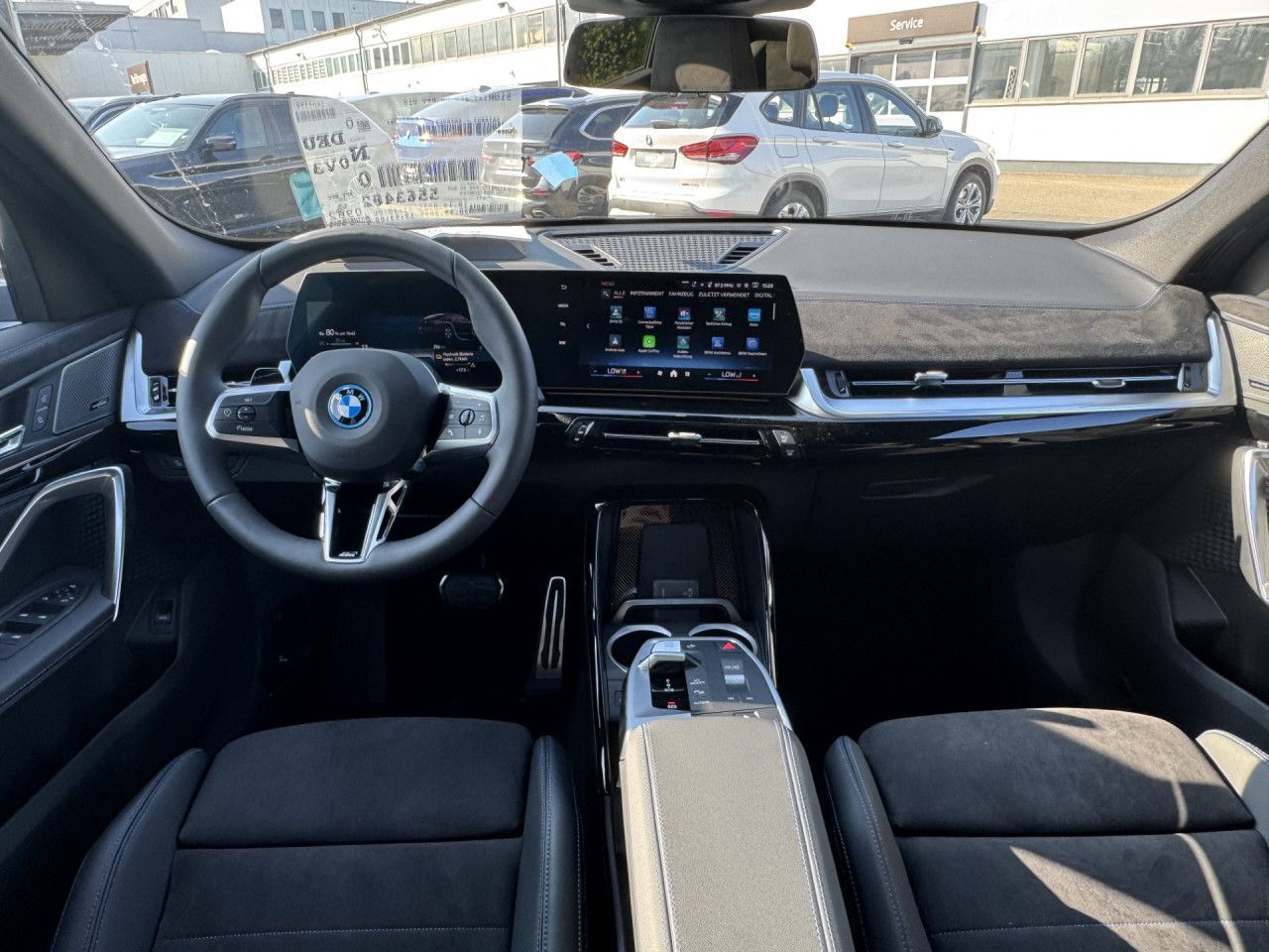 BMW iX2 - Bild 14