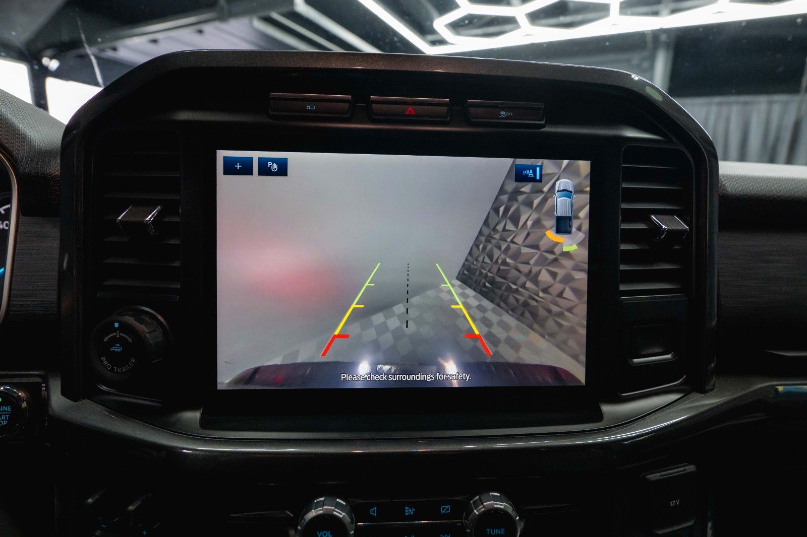 Fahrzeugabbildung Ford F150 5.0L V8 4x4 Offroad SuperCrew RAPTOR 19%