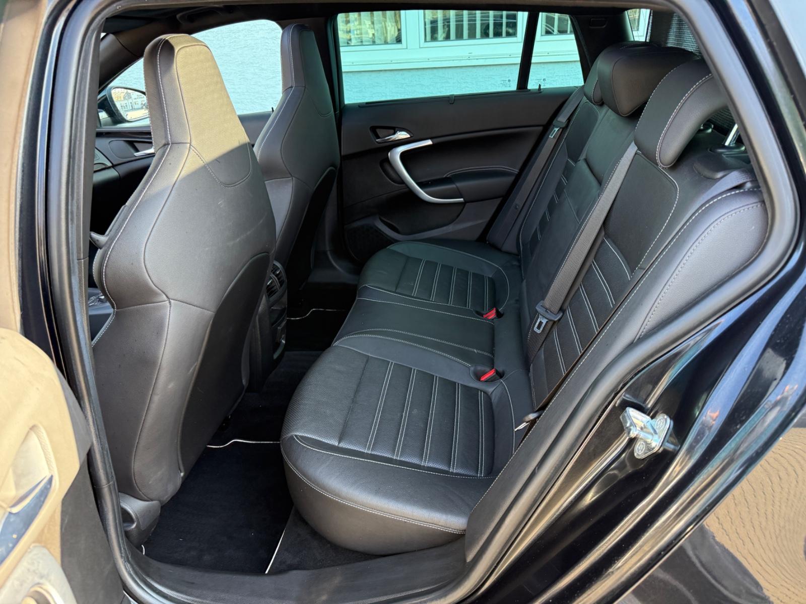 OPEL INSIGNIA A SPORTS TOURER OPC 4X4*PANORAMA | 325 ch | BVM
