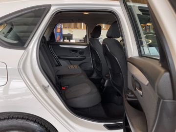 BMW 218d Active Tourer *NAVI*1.HAND*19%*PDC*SHZ*