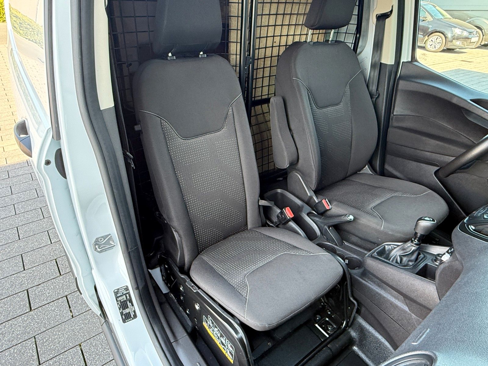 Fahrzeugabbildung Ford Transit Courier Trend