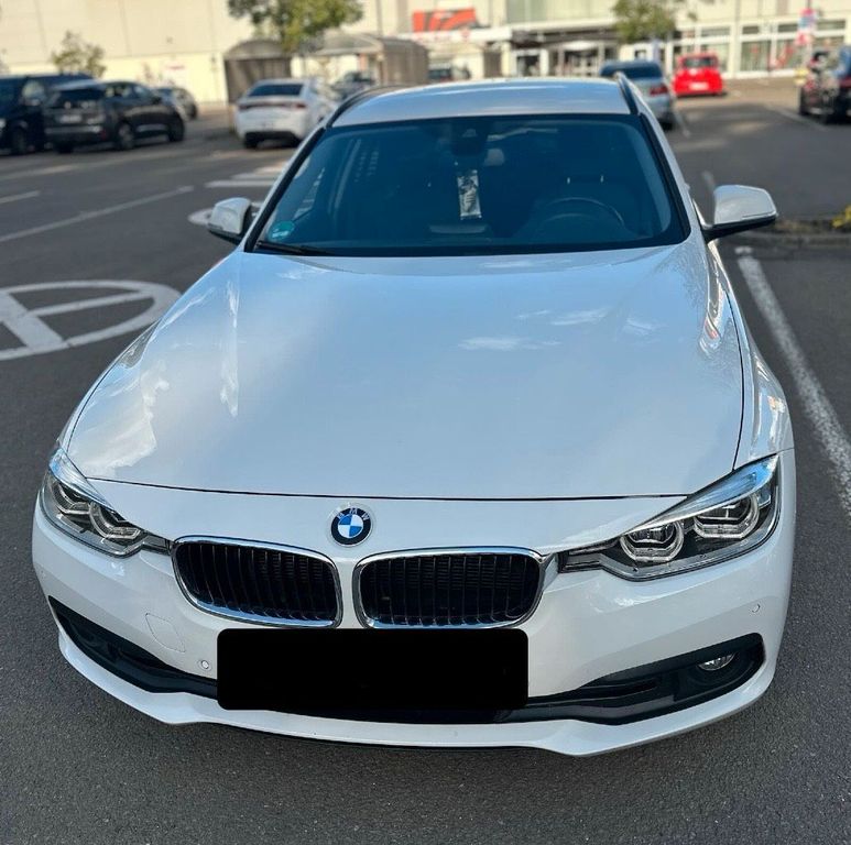 Image of BMW 320