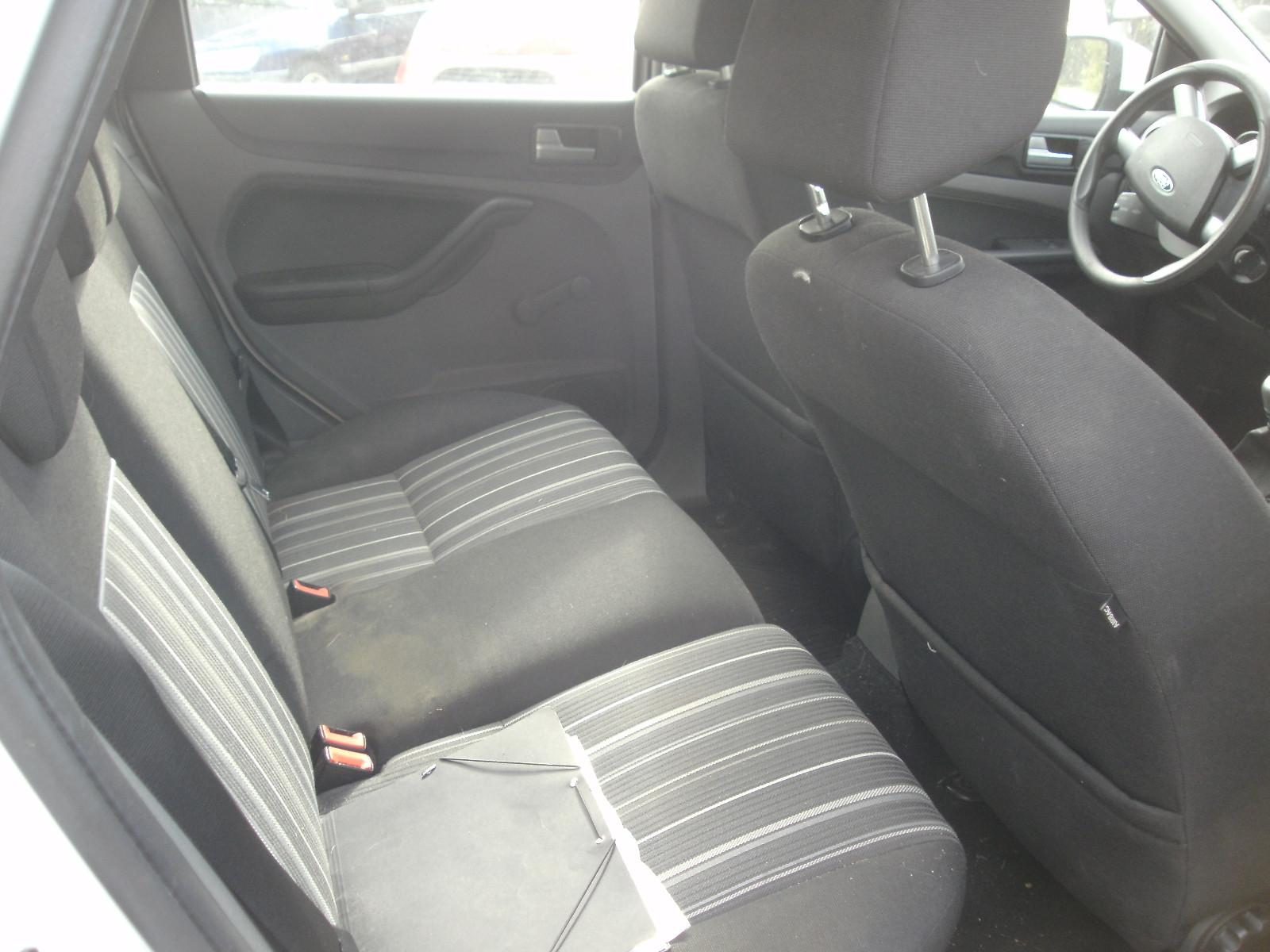 Ford Focus 2009 — photo 6