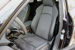 AUDI RS4 Avant quattro/ RS DYNAMIK/ PANO / RS ABGAS AUDI RS4 Avant quattro/ RS DYNAMIK/ PANO / RS ABGAS