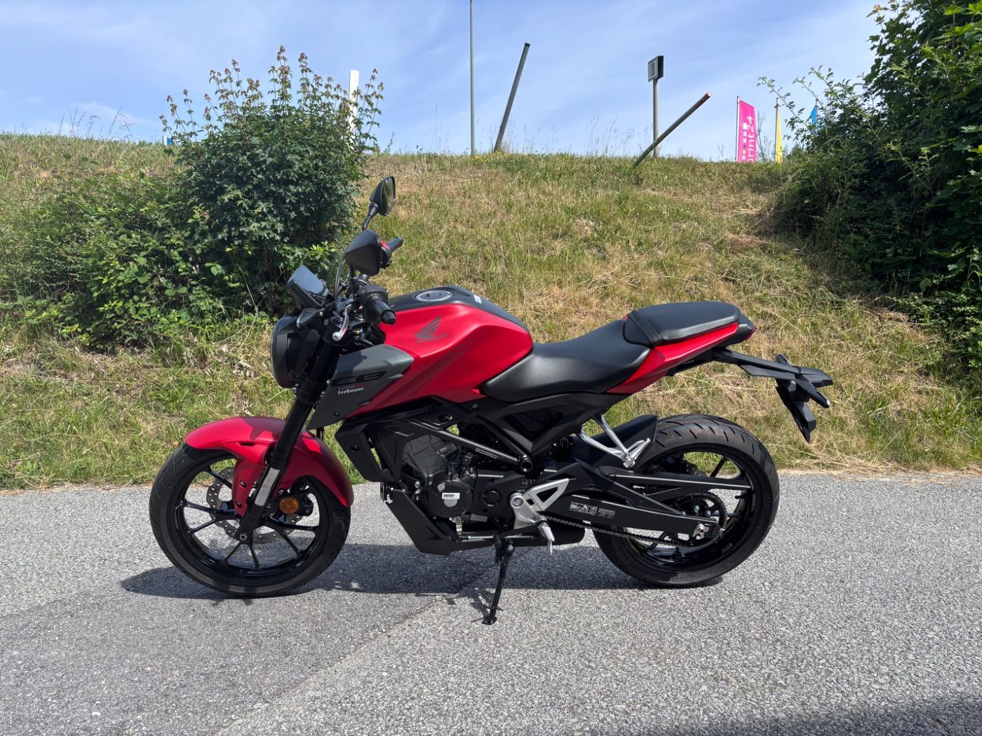 Fahrzeugabbildung Honda CB 125 R 2026, sofort verfügbar,