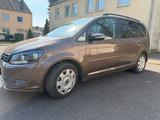 Volkswagen Vw Touran 1.6 TDI TÜV 01/2028 - Volkswagen Touran mit Diesel-Antrieb: Limousine, Schaltgetriebe