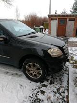 Mercedes-Benz ML 320 - gebrauchte Mercedes-Benz ML 320 aus dem Jahr 2005