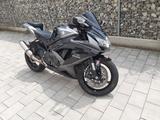 Suzuki GSXR 750 - SUZUKI GSXR