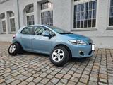 Toyota Auris Hybrid  1,8-l-VVT-i i 128000 KM TÜV neu - Toyota aus 2011 mit Hybrid-Antrieb