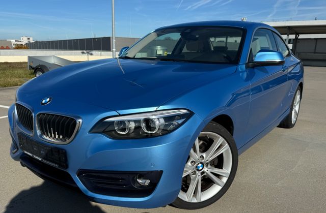 BMW 230 i Coupe Sport Line Sportaut. NAVI*LEDER*LED