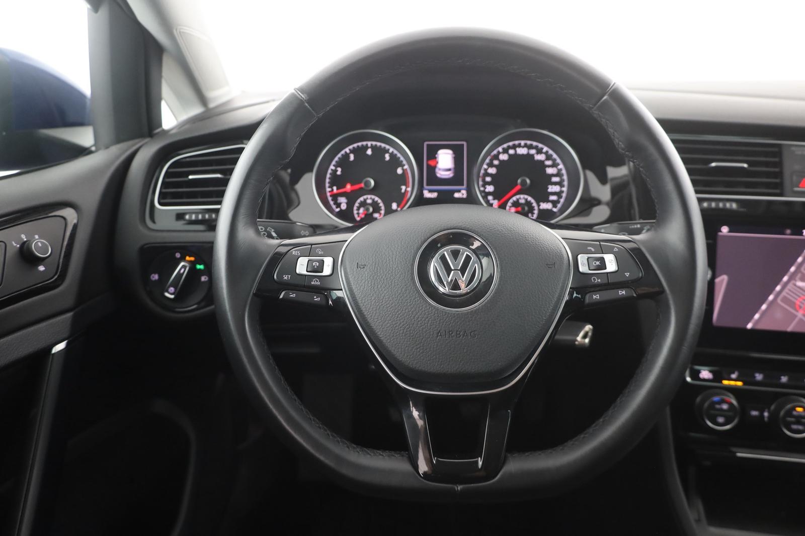 Volkswagen Golf VII 1.4 TSI R-Line LED ACC Kamera PDC Navi