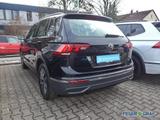Volkswagen Tiguan 2.0 TDI Life ACC AHK Navi RüKa Standh. - Volkswagen Tiguan aus 2024