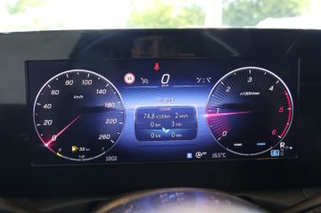 Mercedes-Benz C 200 d Avantgarde MBUX+KAM+LED+CARPLAY