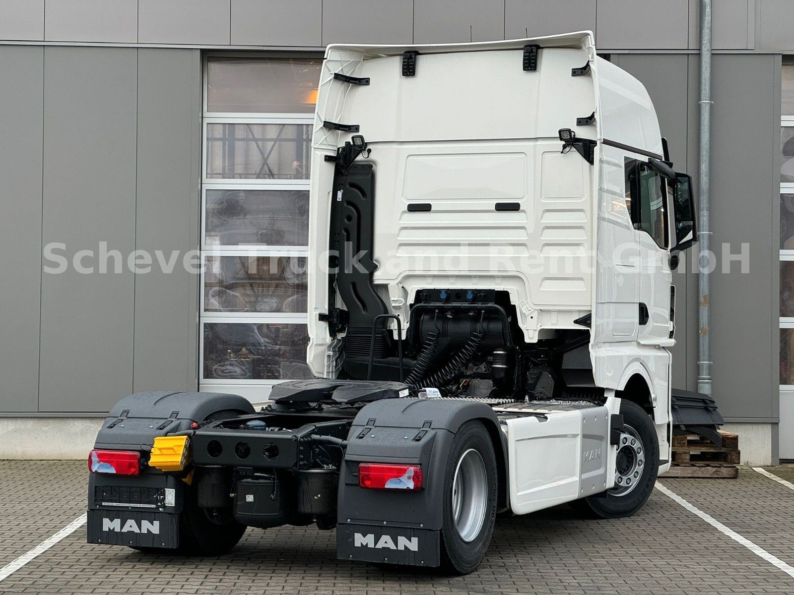 Fahrzeugabbildung MAN TGX 18.480 BL SA GX Retarder & Hydraulik Vor.