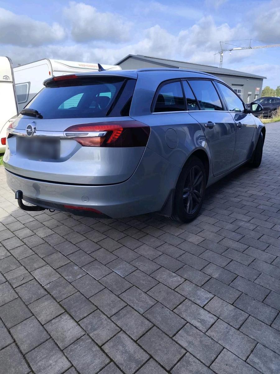 Opel Insignia 2014 — interior