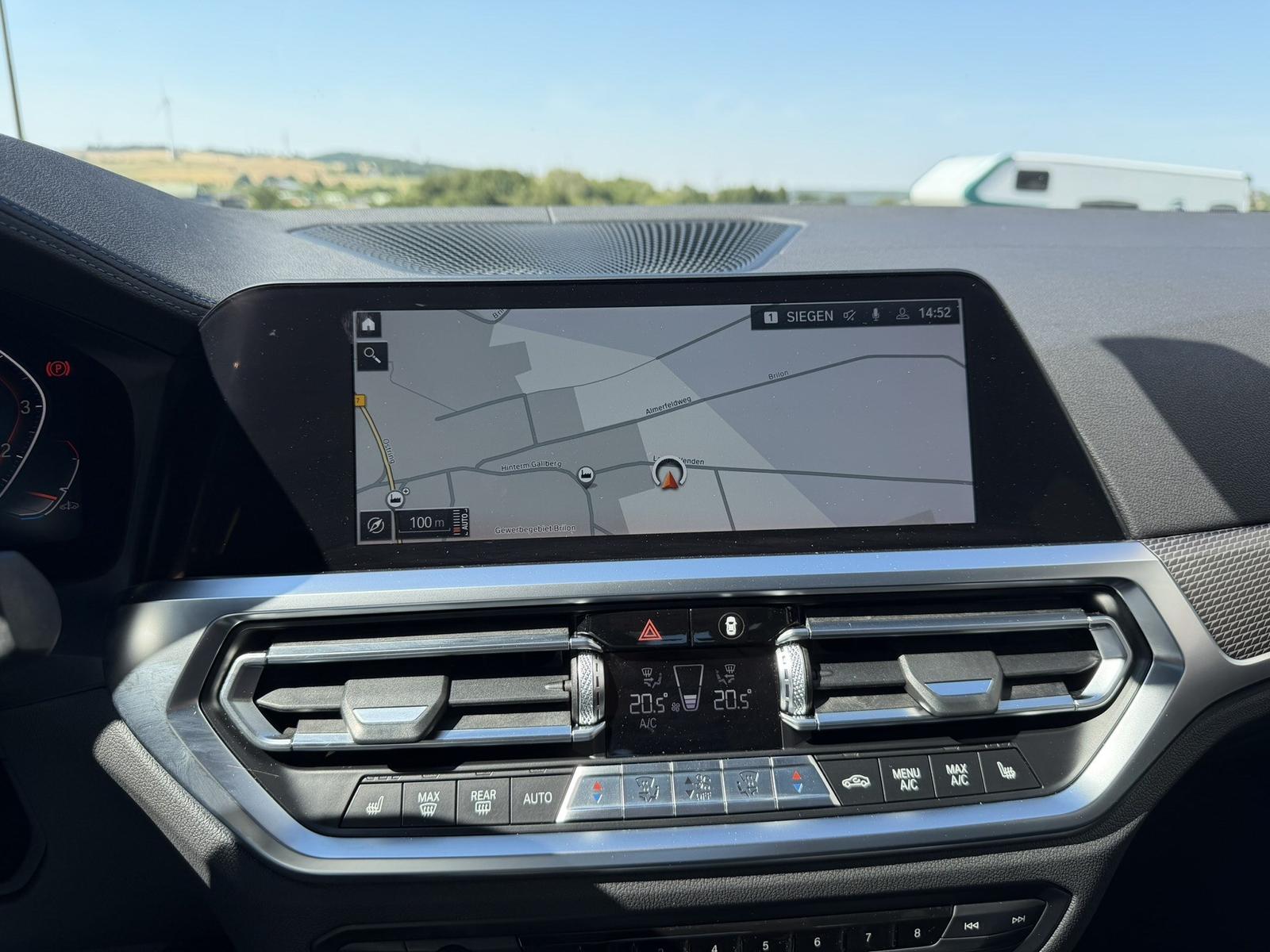 BMW 330i M Sport HeadUp LiveCockp Prof ACC HarmanKar