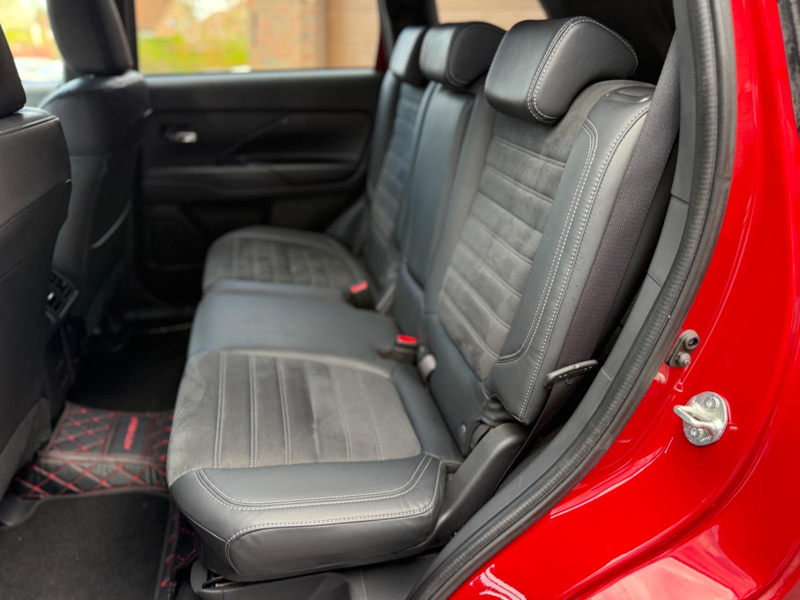 Mitsubishi Outlander 2.0CVT Active+ I LED I KAM I AHK