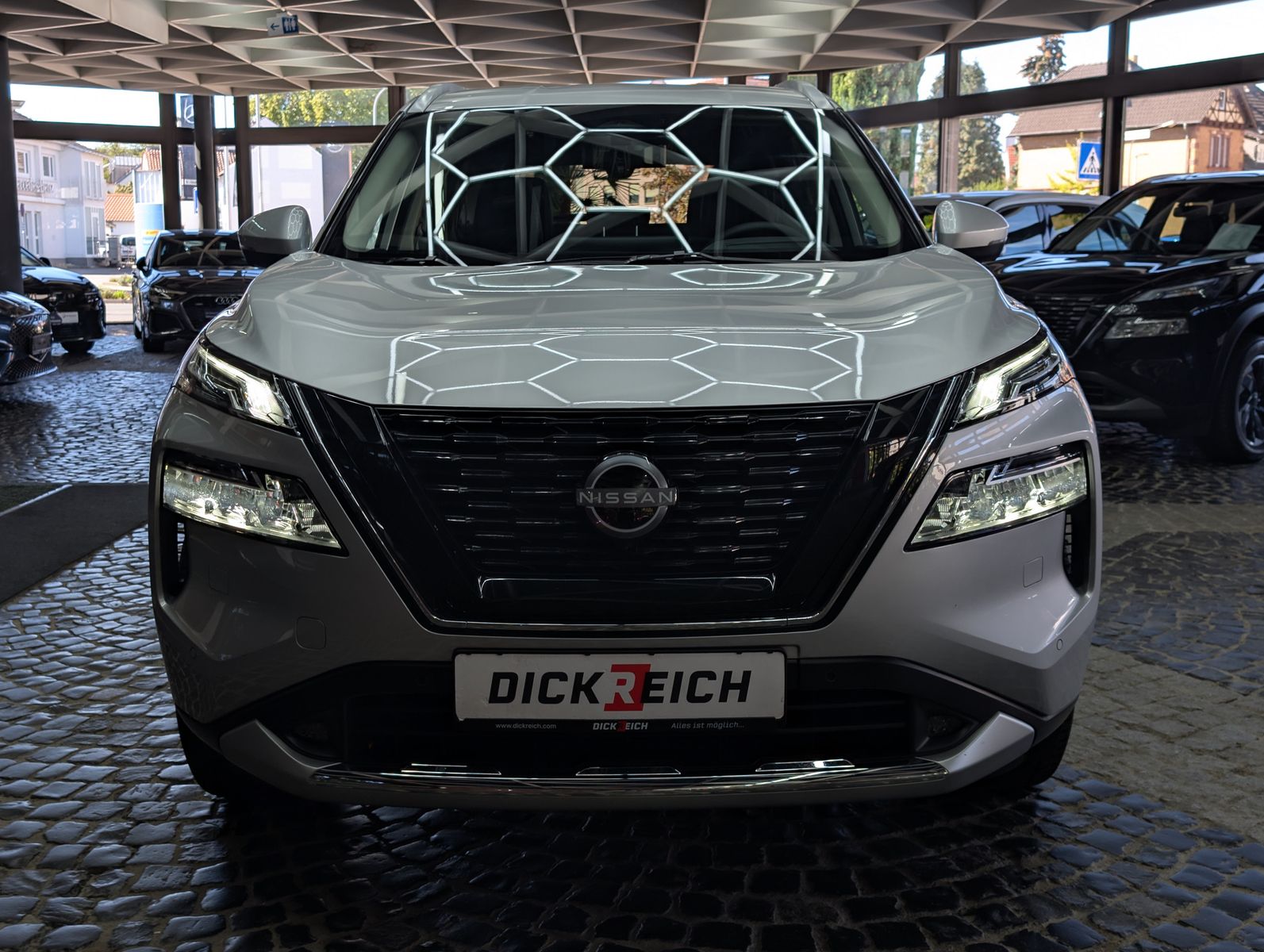 Fahrzeugabbildung Nissan X-Trail 1.5 e-Power e-4 Tekna Bose HUD LED+ 20"