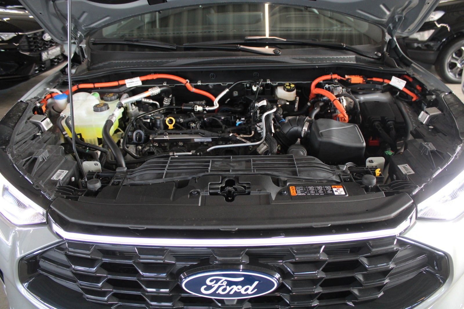 Fahrzeugabbildung Ford Kuga PHEV ST-LINE X NAVI Kamera Winter Paket