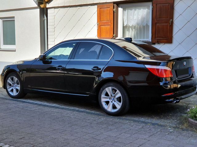 BMW E60 LCI 530i Sammler-/Bestzustand 272PS Fa...