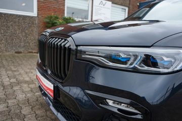 Fahrzeugabbildung BMW X7 xDrive 40 i M Sport Pano Sky*B&W*NETTO EXPORT