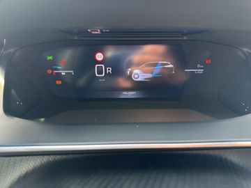 Peugeot 2008 GT Hybrid 145 Kam.+KeyLess+Massage+Navi+SD