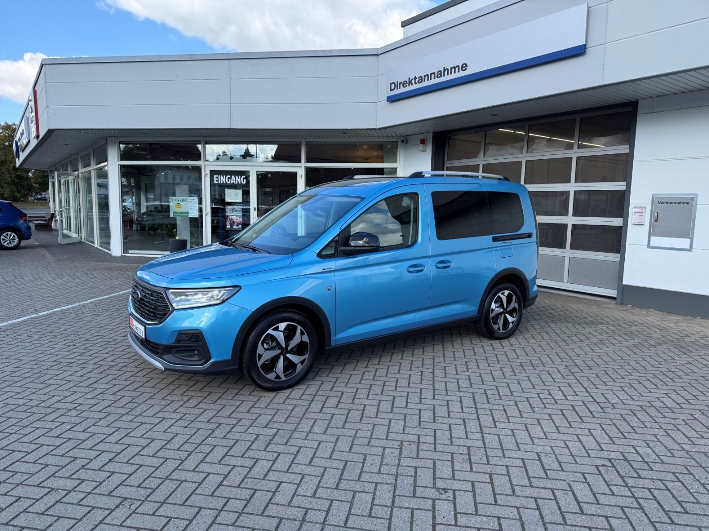 FORD Tourneo Connect 2.0 EcoBlue EU6d Active 7-Sitzer - Image 2