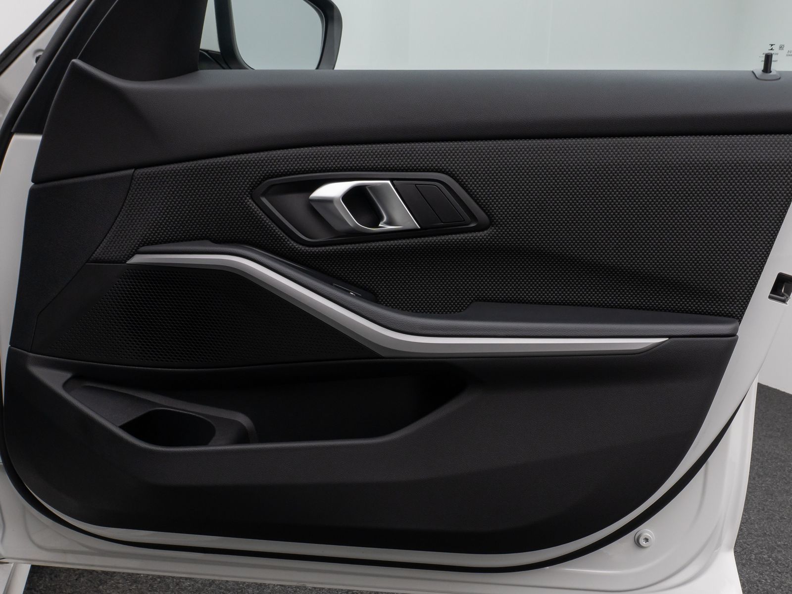 Fahrzeugabbildung BMW 320e DAB CockPitPro Alarm Geschwindigkeitsreg