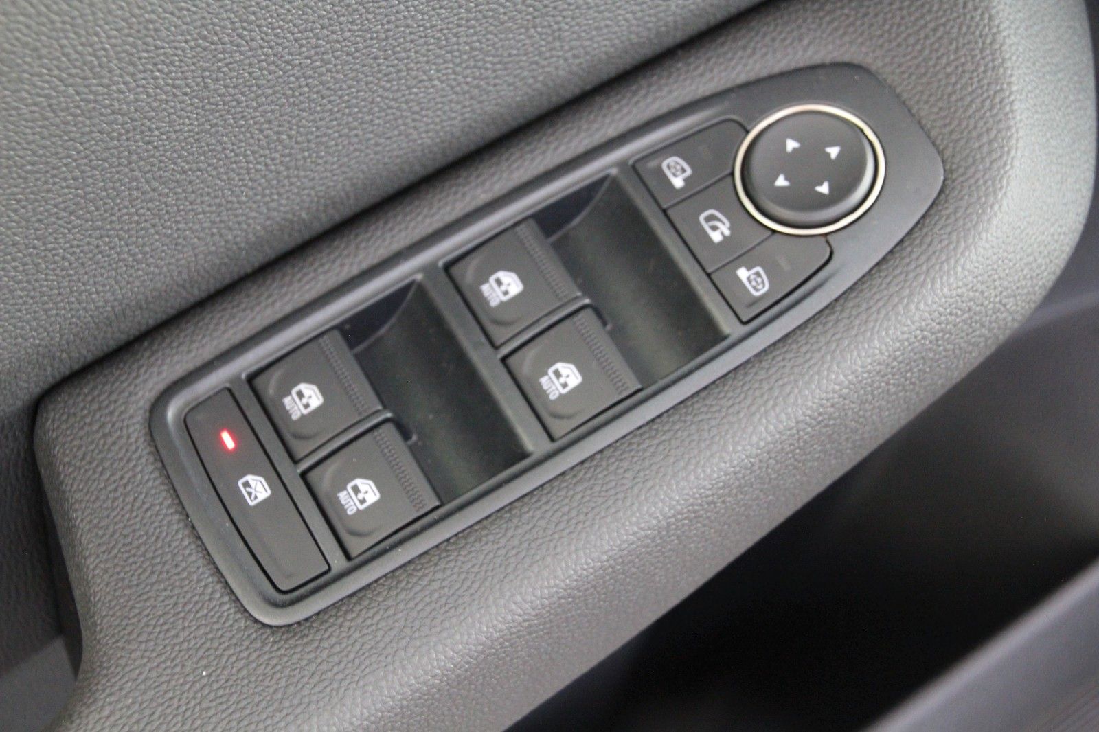 Fahrzeugabbildung Mitsubishi Colt Edition LED*DAB*SHZ*KAMERA