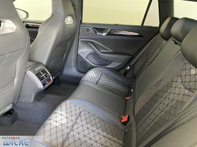 Passat R-Line 1.5 l eHybrid DSG R-Line NAVI KLIM