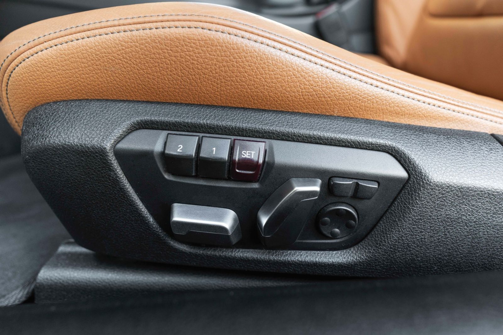 Fahrzeugabbildung BMW 440iX M-Performance H&K HUD LED KAM PDC TOTW