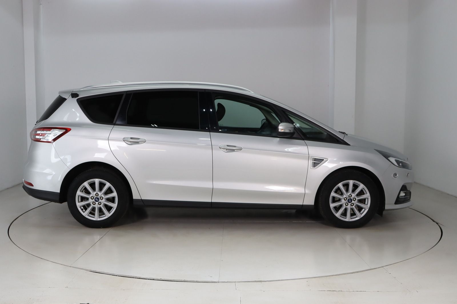 Fahrzeugabbildung Ford S-MAX * Navi * Bi-Xenon * PDC