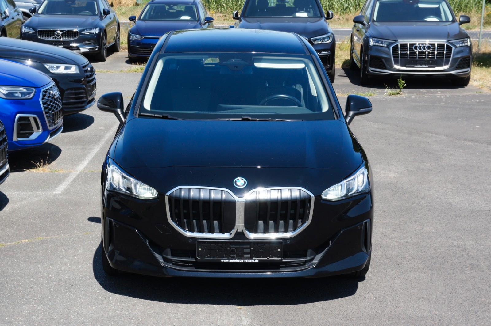 BMW 230e xDrive Active Tourer*NAV*KAM*LIVE*APP*LED