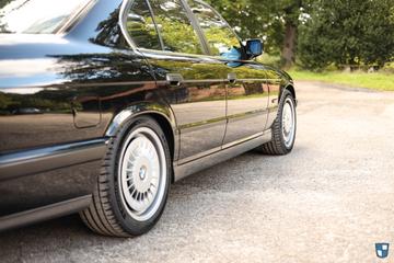 صورة مصغرة 20 لـ 1990 BMW M5