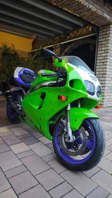 Kawasaki ZX 750 RR     Eine echte Rarität - RENNSPORT VON 501 BIS 750 CCM