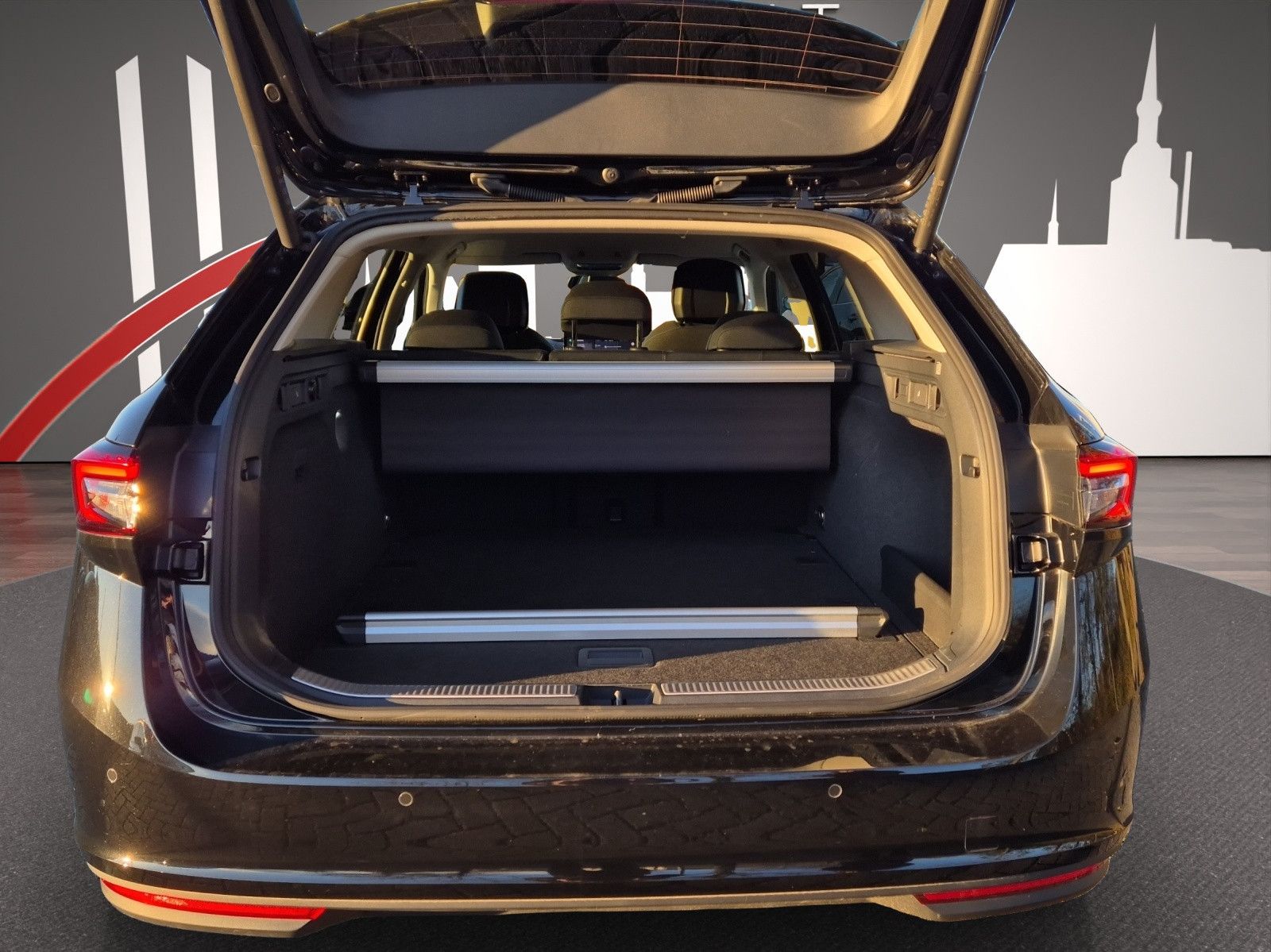 Fahrzeugabbildung SKODA Superb 1.5 TSI DSG Combi ACC/SHZ/LED/NAVI/RFK