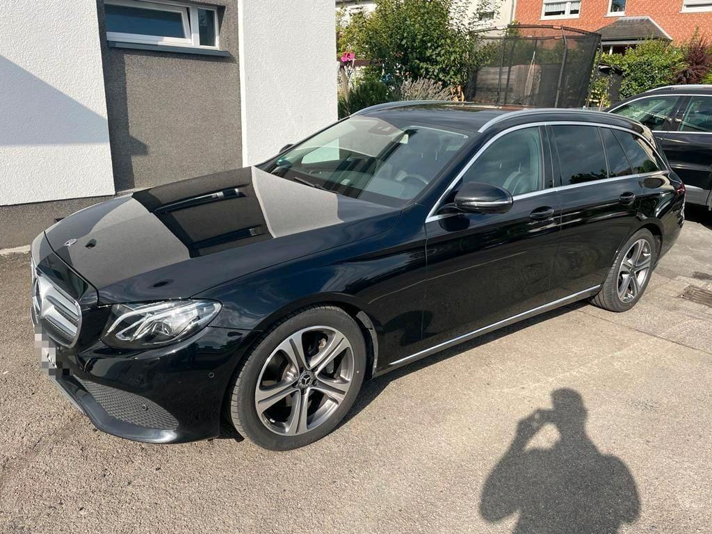 Mercedes-Benz E 220