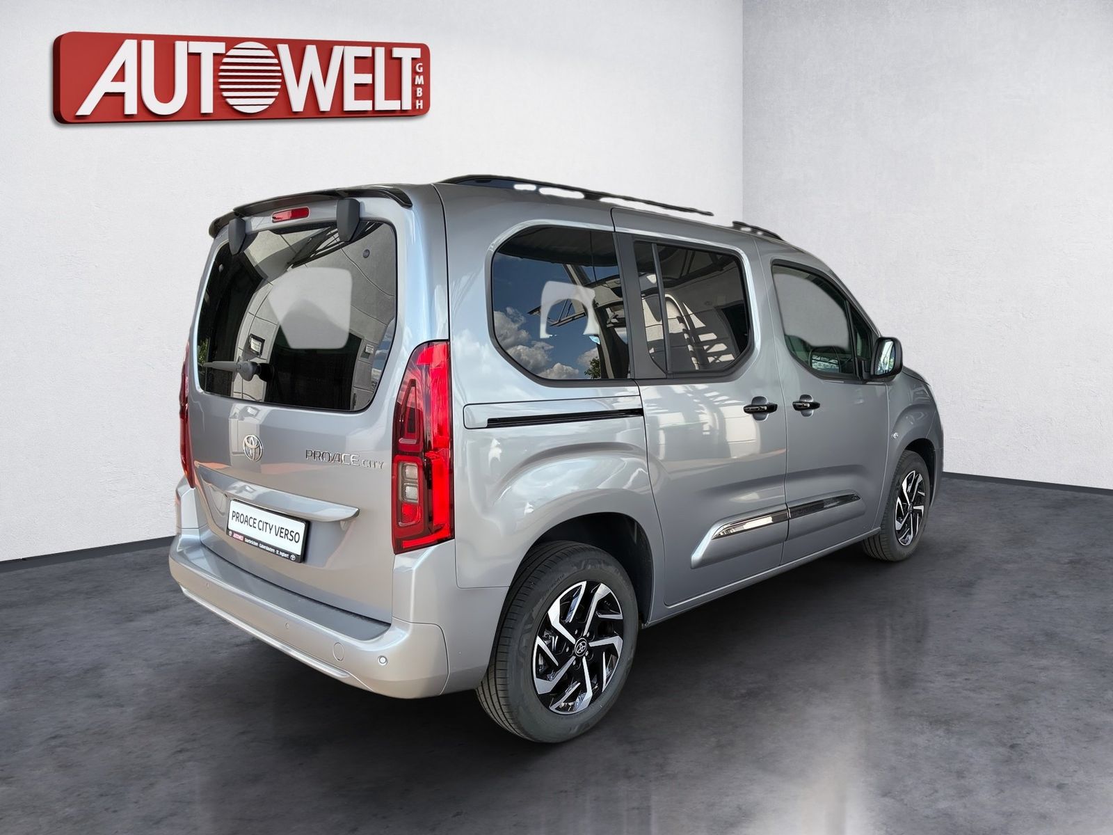 Fahrzeugabbildung Toyota Proace City Verso 1.2 L1 Teamplayer KlimaA,LED