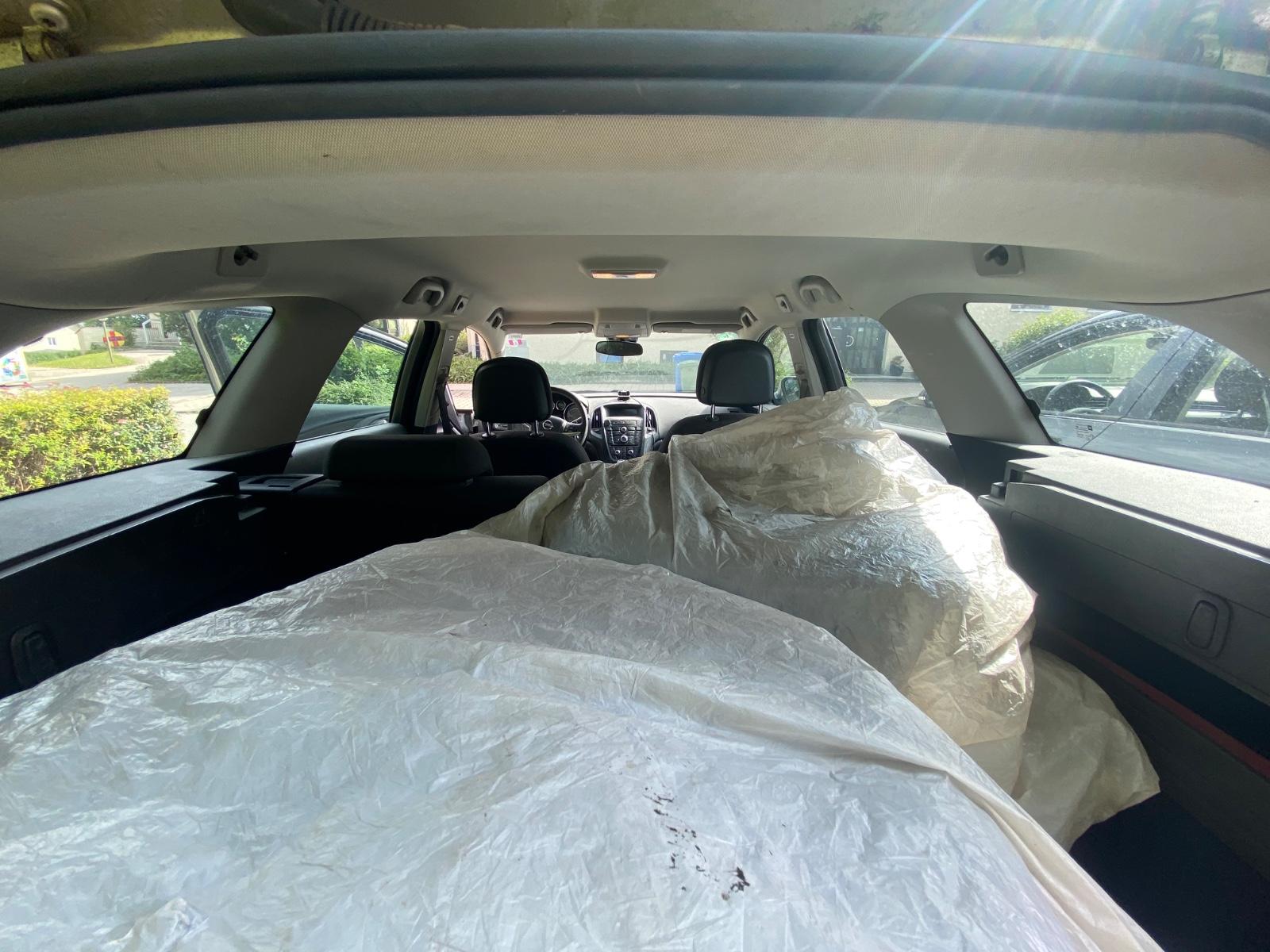 Opel Astra 2011 — photo 15