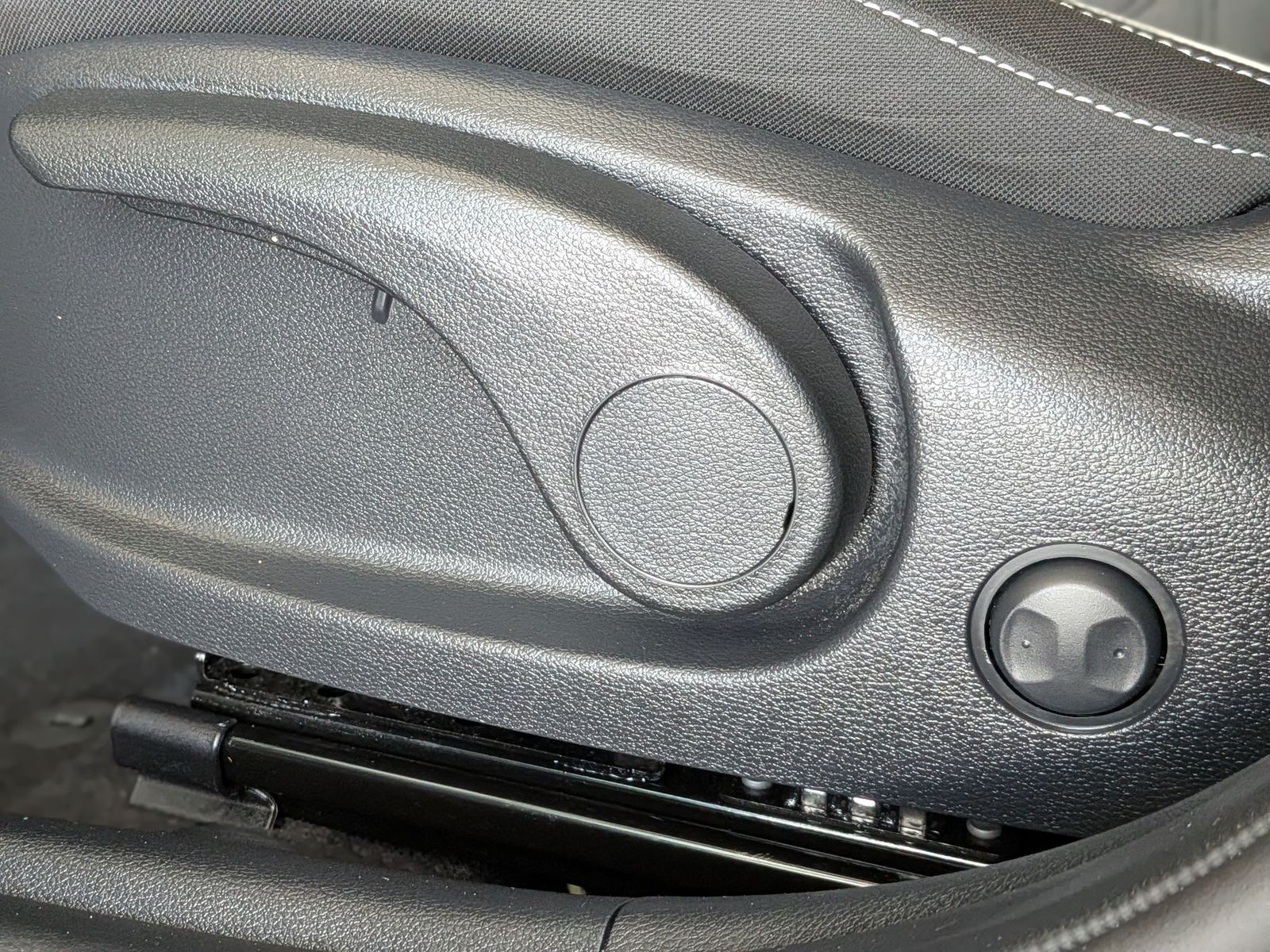 Fahrzeugabbildung Kia cee'd Sportswagon 1.5 DCT GT-Line LED JBL Cam 7J