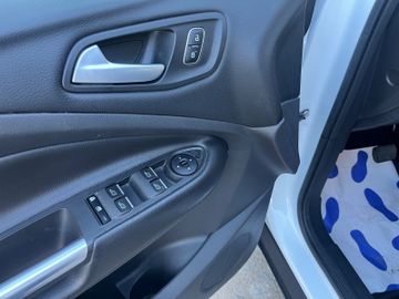 Ford Kuga - 12