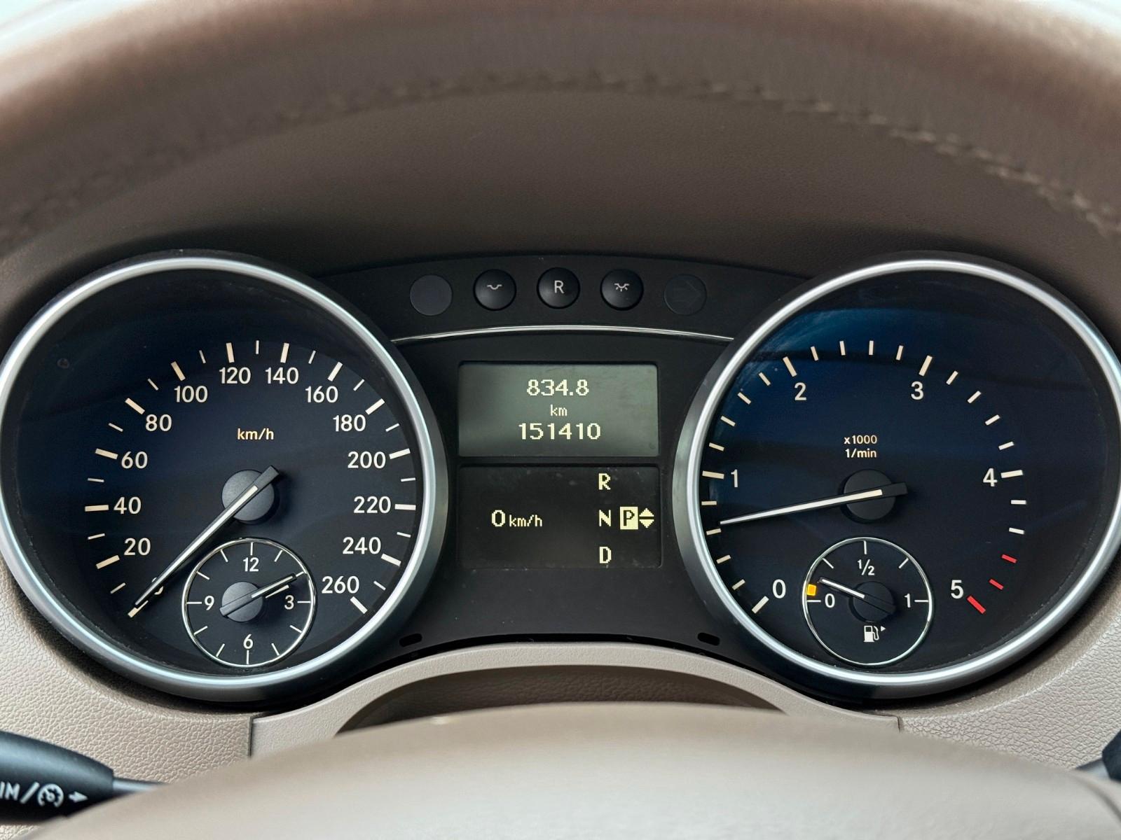 MERCEDES-BENZ ML 420 CDI V8 4.0 306ch 4MATIC - CUIR - TOIT OUVRANT - SIÈGES VENTILÉS - SUSPENSION PNEUMATIQUE - ATTELAGE 3,5T