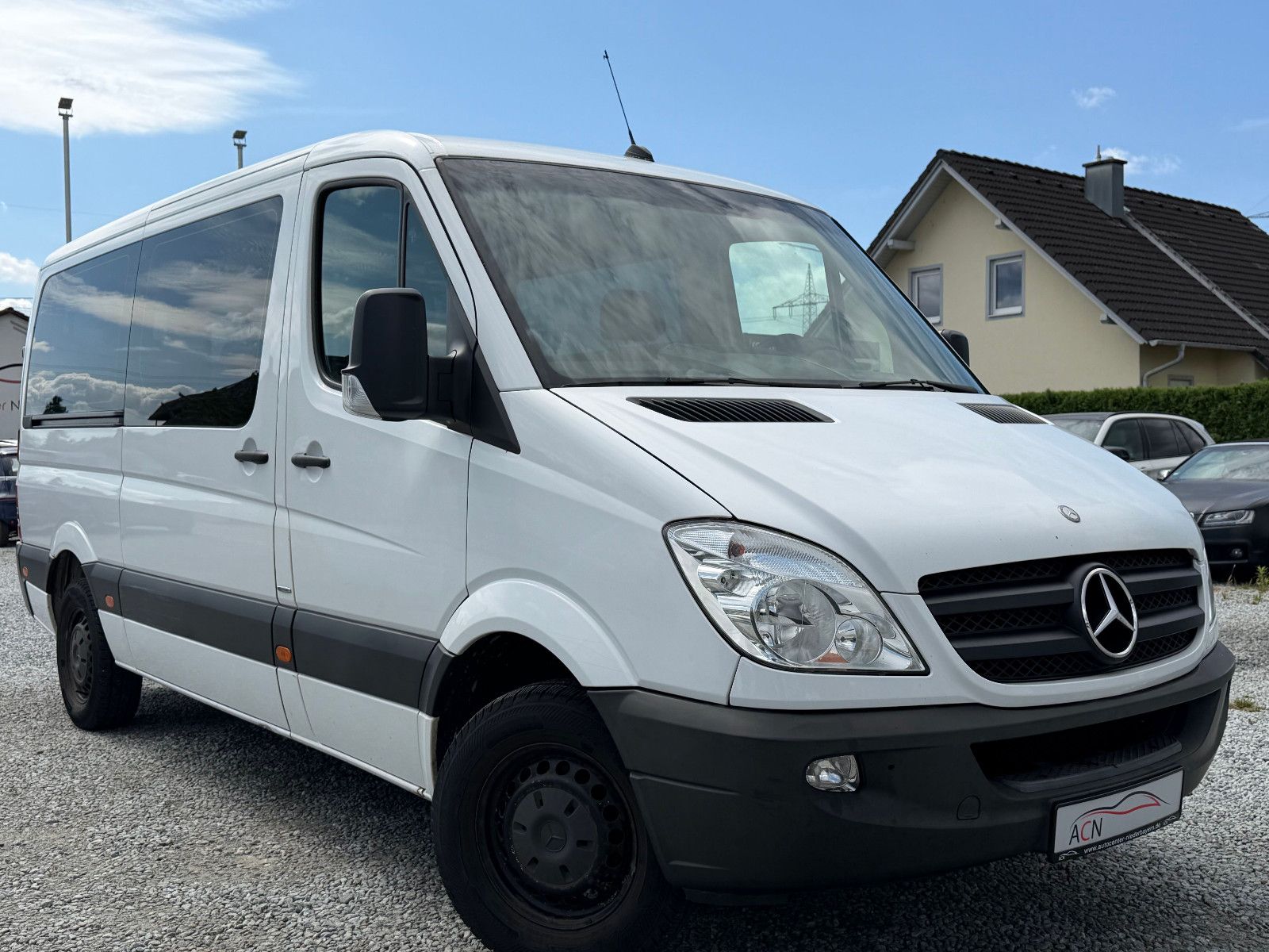 Fahrzeugabbildung Mercedes-Benz Sprinter II Kombi 211/213/214/216 CDI 9-SITZER