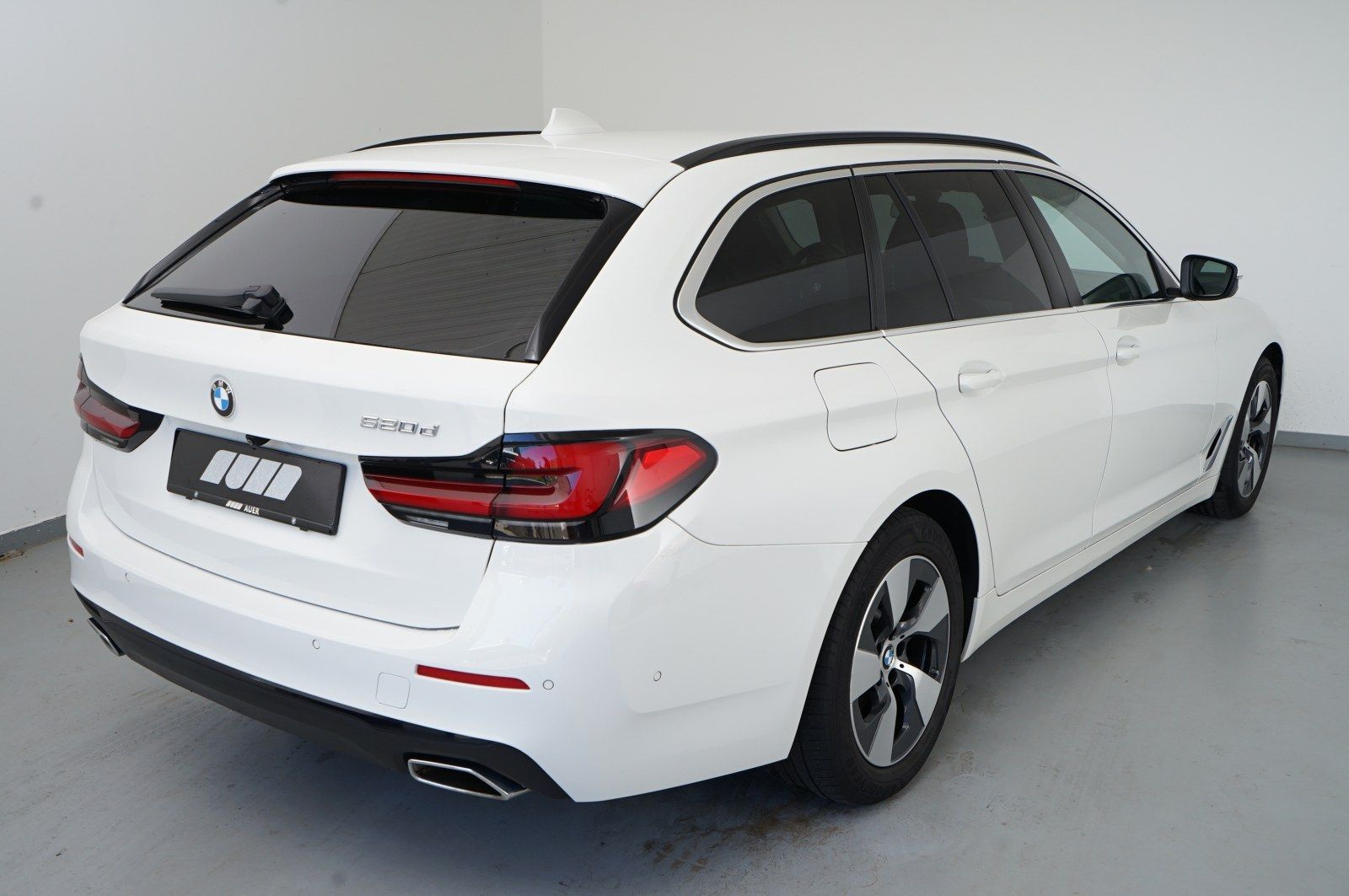 BMW 520d Touring (Navi LED WLAN SHZ PDC MFL) imagem 3