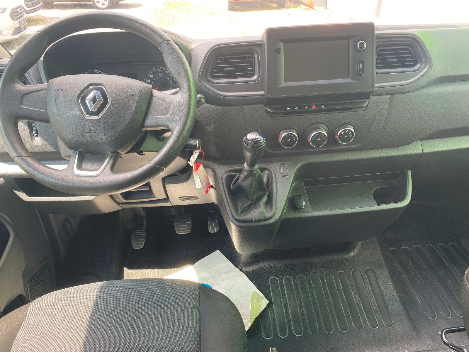 Fahrzeugabbildung Renault Master III DoKa ,L3H1,3-SEITENKIPPER