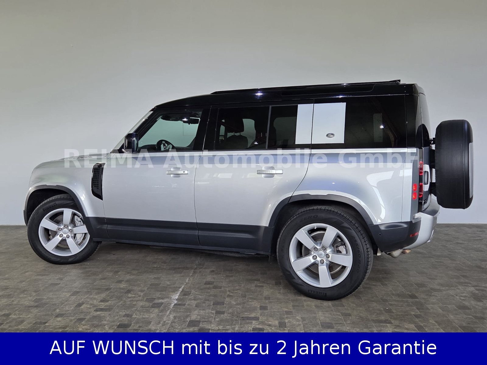 Fahrzeugabbildung Land Rover Defender 110 P400 V6, Pano, Meridian, Luft, LED