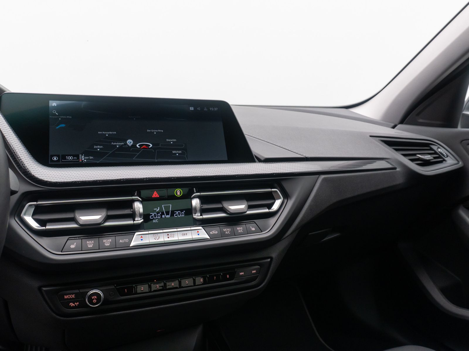 Fahrzeugabbildung BMW 118i Sport Line Kamera DAB Lenkradhzng Panorama